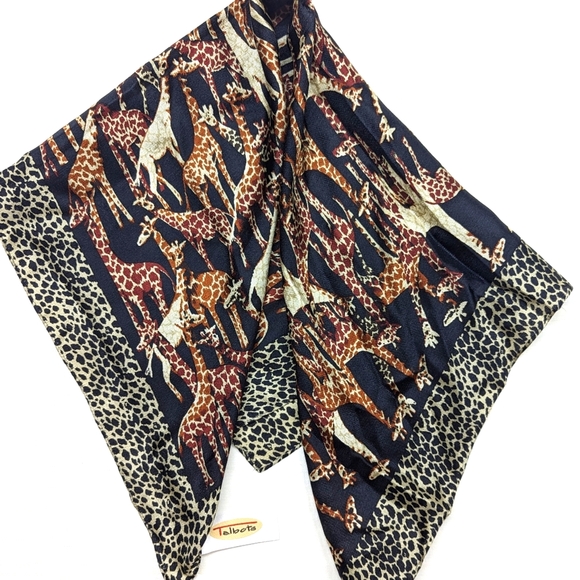 NWT Talbot's Giraffe print scarf - Picture 1 of 4